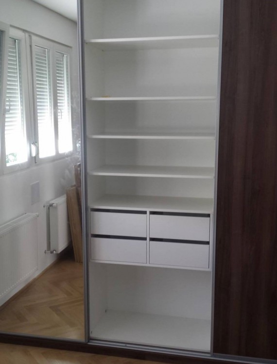 Beépített szekrény Mega-Tolóajtó Kft 