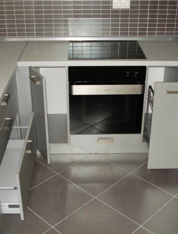 1024x768-14-kitchen-grey