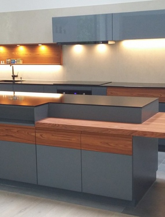 Konyha Mega-Tolóajtó Kft (99)