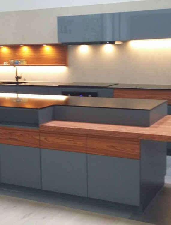 Konyha Mega-Tolóajtó Kft (102)