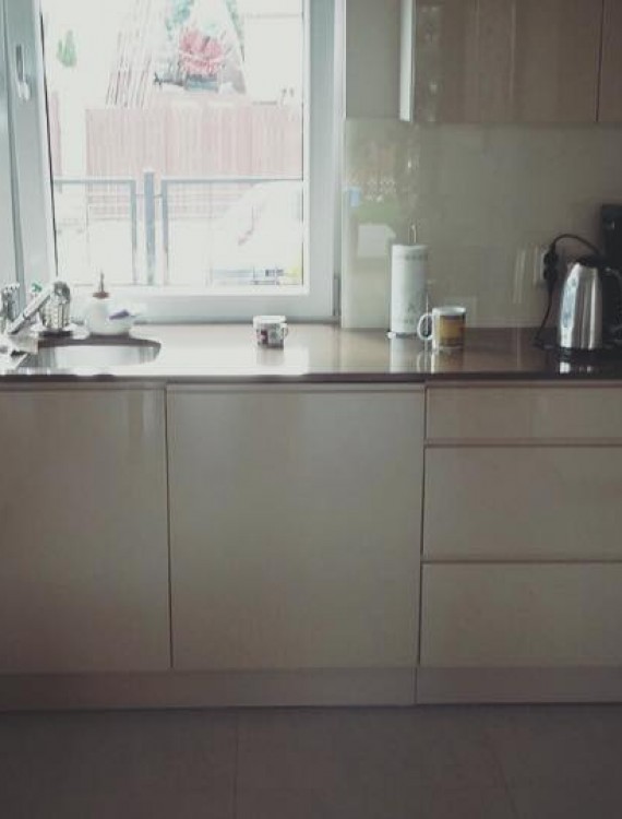 Konyha Mega-Tolóajtó Kft (110)