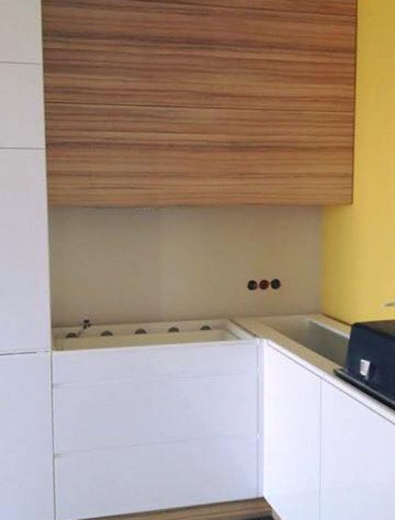 Konyha Mega-Tolóajtó Kft (115)