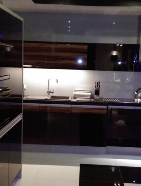 Konyha Mega-Tolóajtó Kft (123)