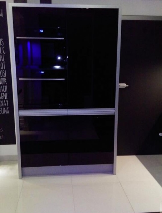 Konyha Mega-Tolóajtó Kft (125)