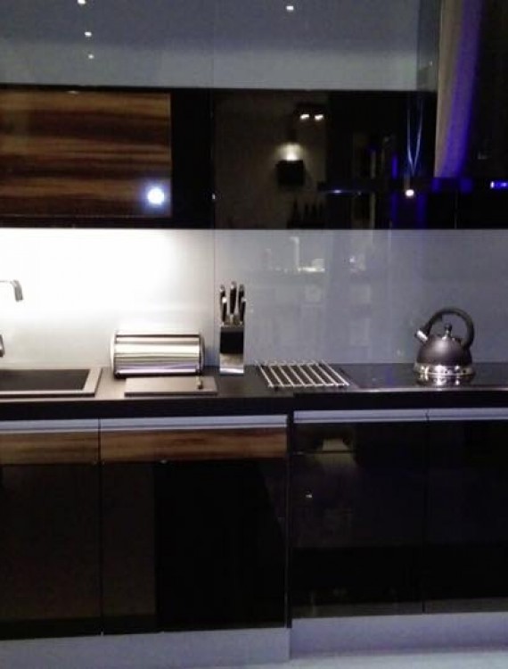 Konyha Mega-Tolóajtó Kft (127)