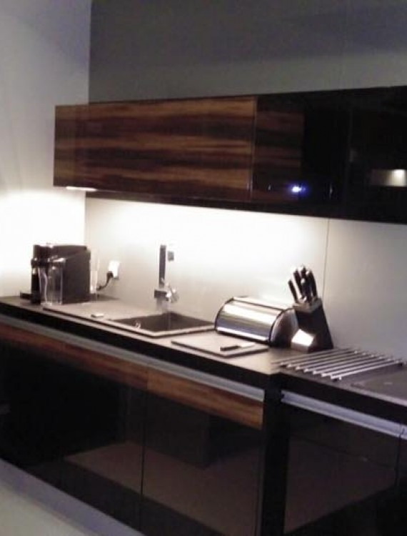 Konyha Mega-Tolóajtó Kft (128)