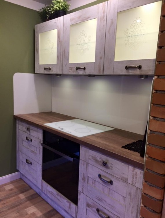 Konyha Mega-Tolóajtó Kft (133)