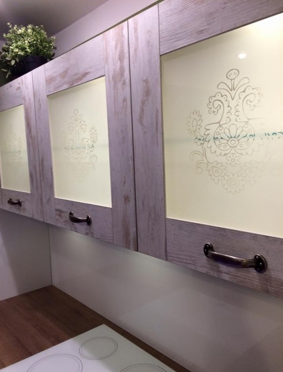 Konyha Mega-Tolóajtó Kft (136)