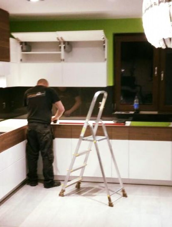 Konyha Mega-Tolóajtó Kft (158)