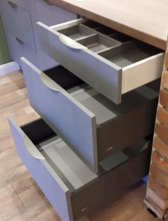 Konyha Mega-Tolóajtó Kft (161)