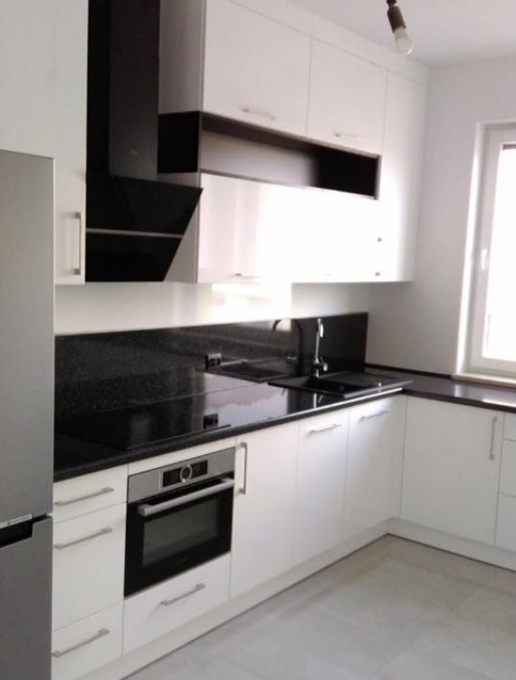 Konyha Mega-Tolóajtó Kft (175)