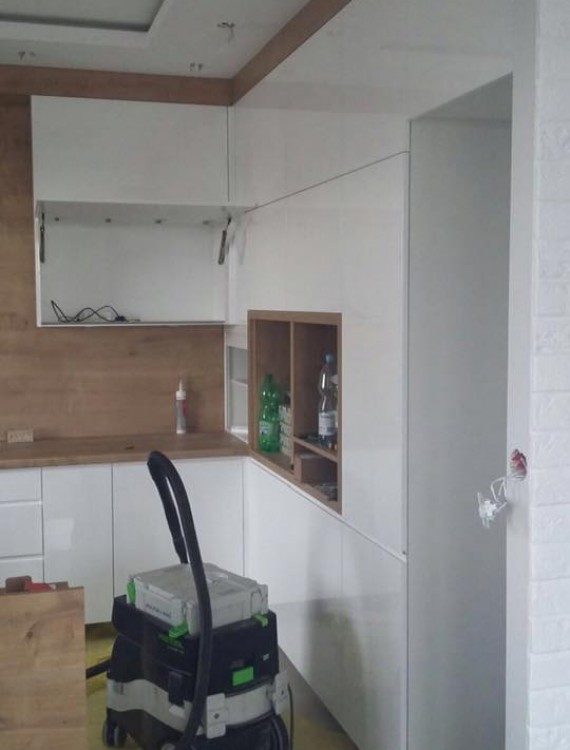 Konyha Mega-Tolóajtó Kft (181)