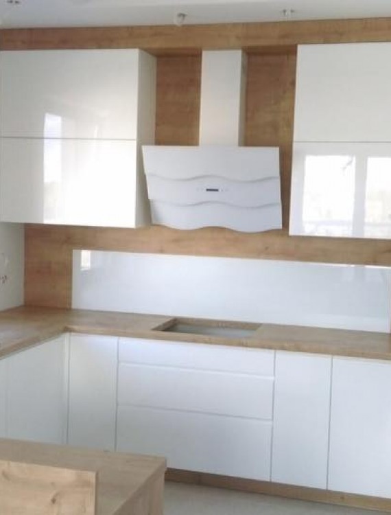 Konyha Mega-Tolóajtó Kft (183)