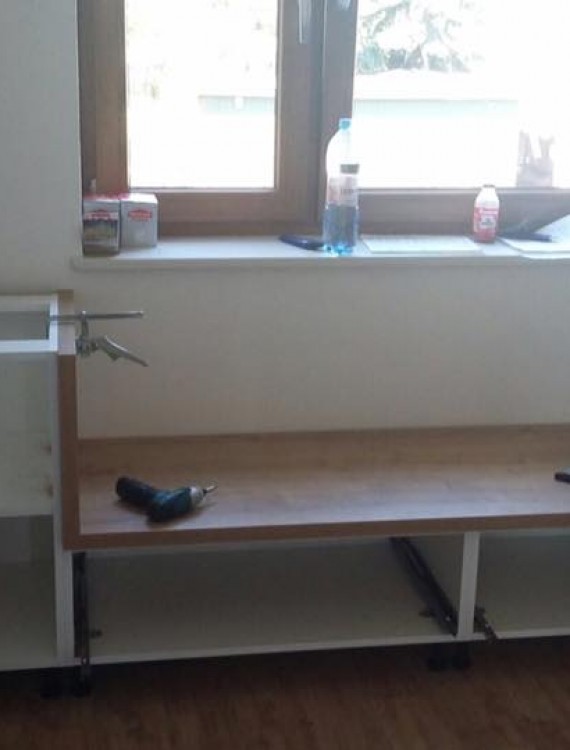 Konyha Mega-Tolóajtó Kft (201)